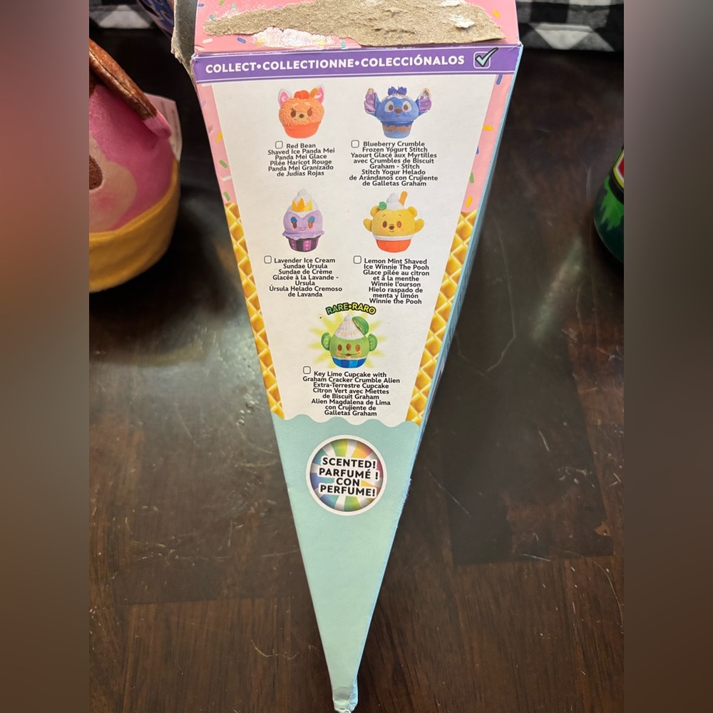 Disney Munchlings Series 1 Confirmed Strawberry Sundae Waffle Bowl Minnie Mouse - Picture 3 of 3